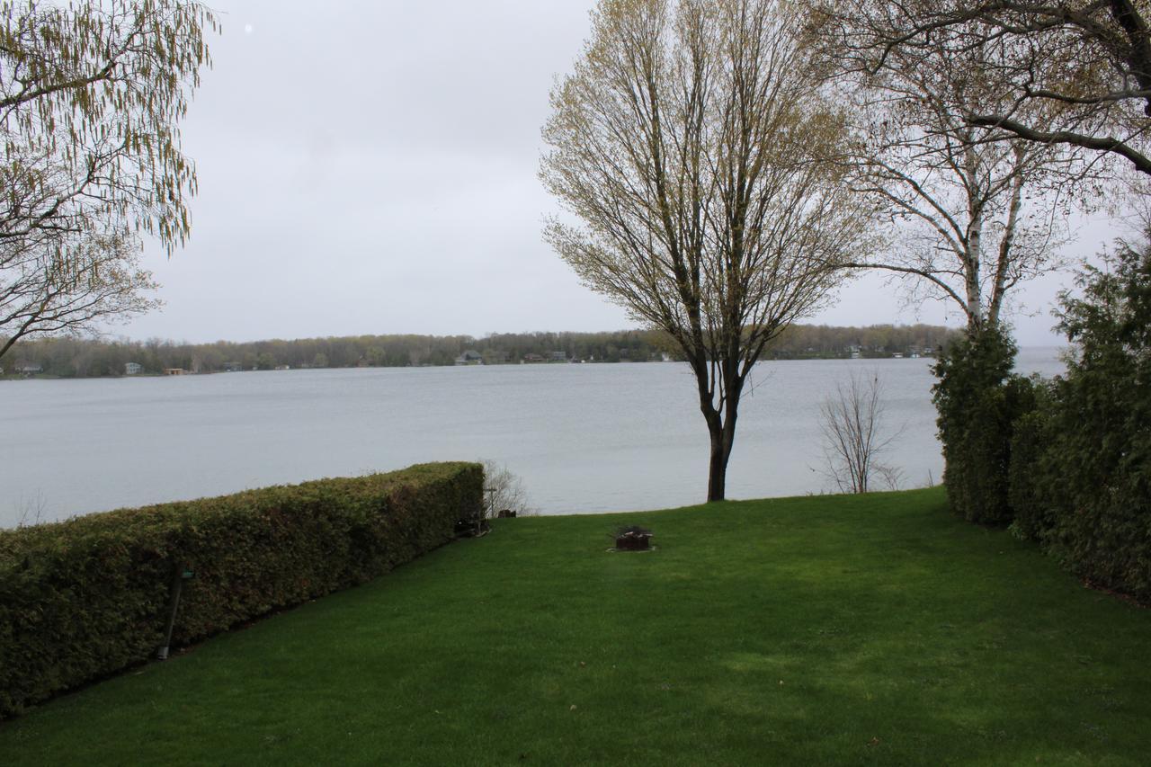 Water'S Edge B & B Oro-Medonte Buitenkant foto